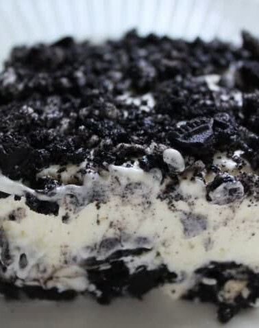 This no bake, quick and easy Oreo Dessert Recipe is sure to be a hit!